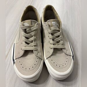 Vans Women’s Tan Sneakers
